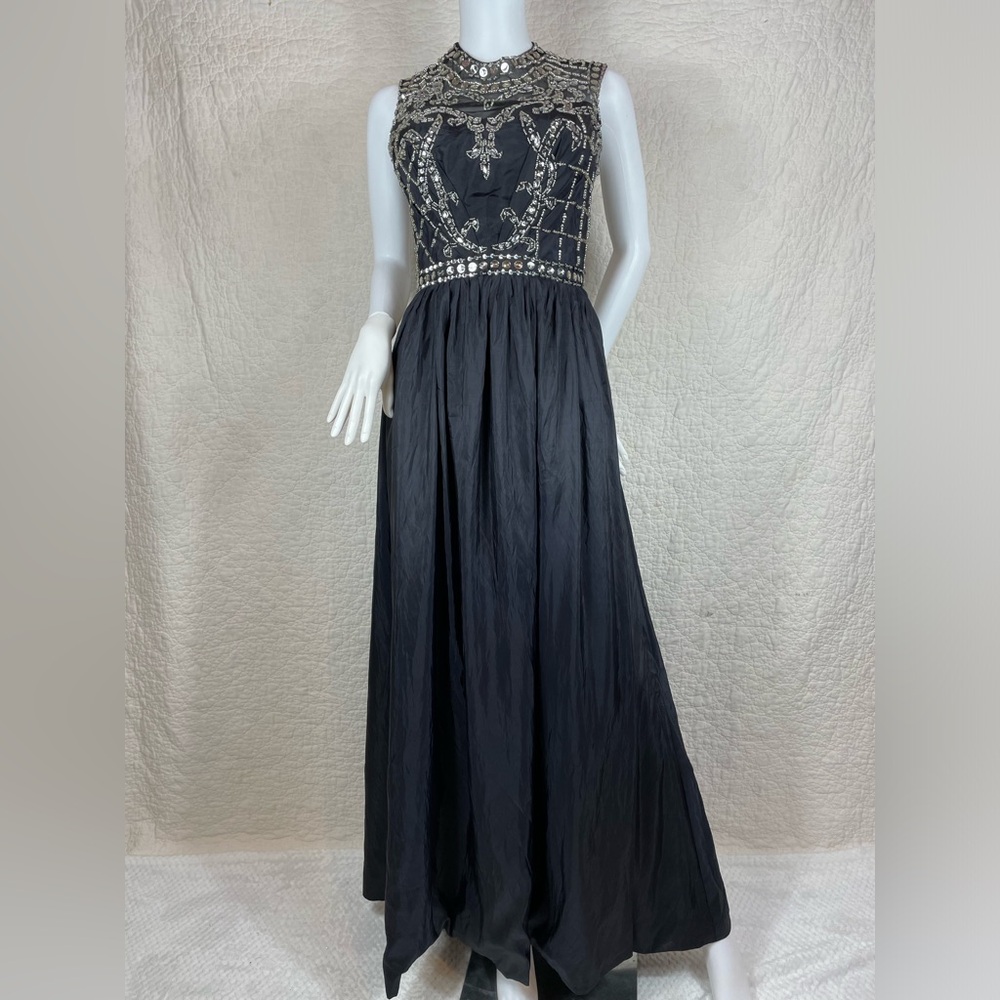 🔥Diamond Crystal Bead Accent Sleeveless A-line Full Maxi Party Formal Gown - Picture 6 of 17